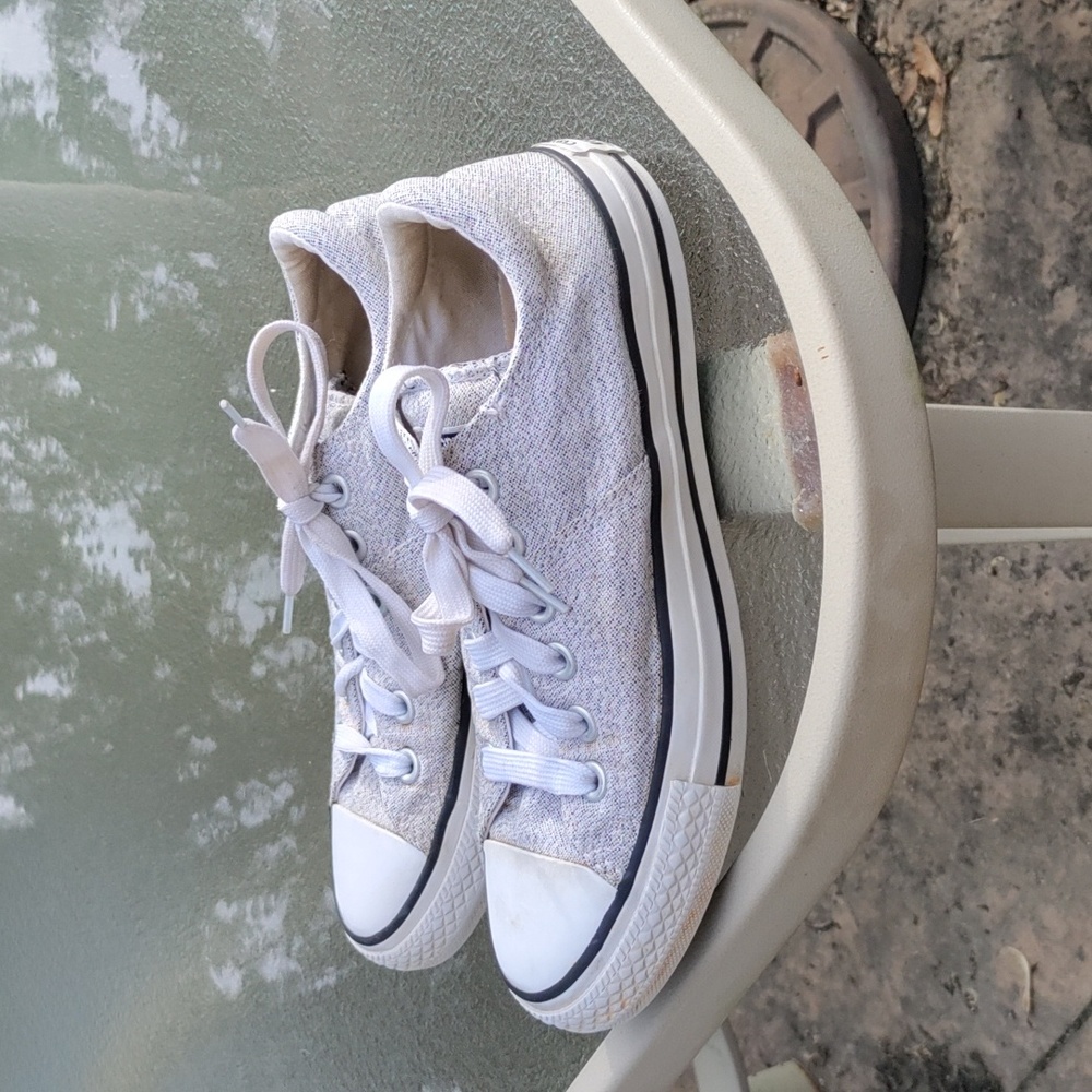 Converse woman size 7 gray padded tongue sneakers